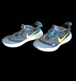 Nike Revolution 5 Youth Running Shoes - Size 12C
